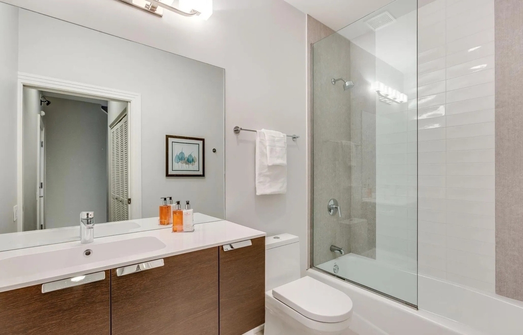 111 S Aberdeen Street - Photo 11