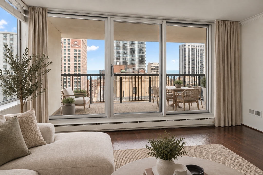 201 E Chestnut Street - Photo 4