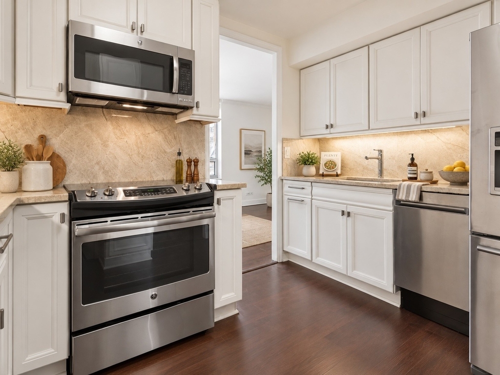 201 E Chestnut Street - Photo 8