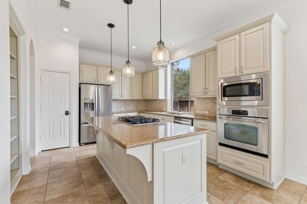 8210 Thunder Ridge Way - Photo 17