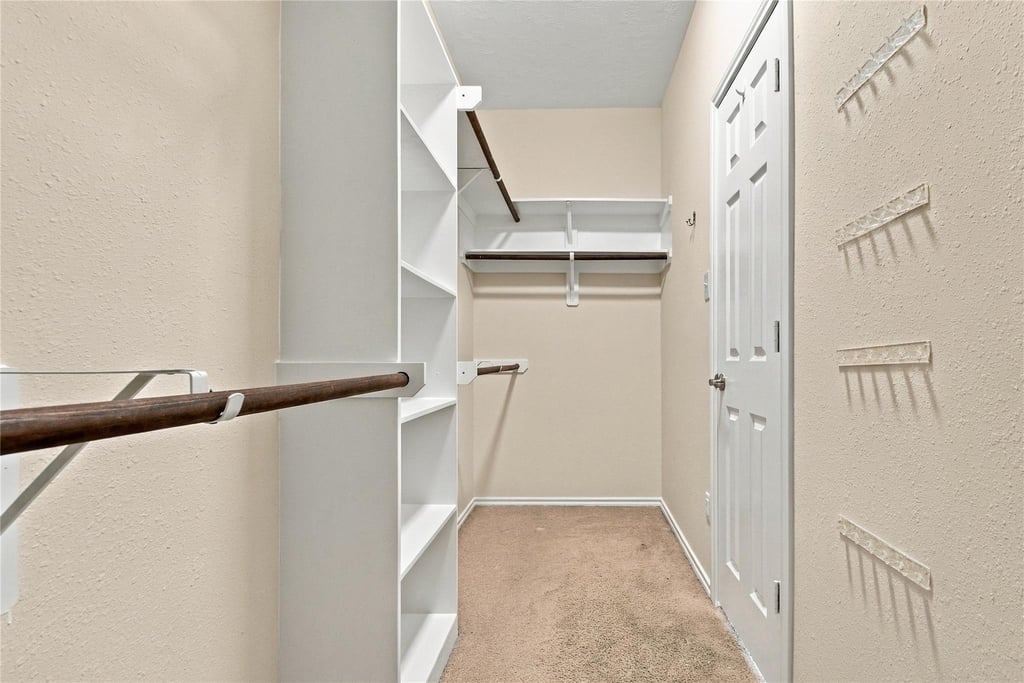 25018 Lakecrest Manor Drive - Photo 32