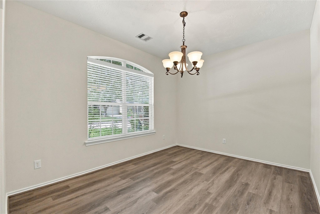 25018 Lakecrest Manor Drive - Photo 9