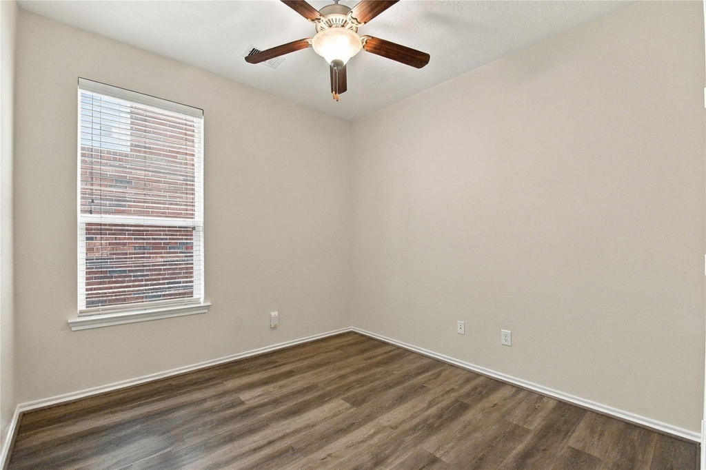 25018 Lakecrest Manor Drive - Photo 42