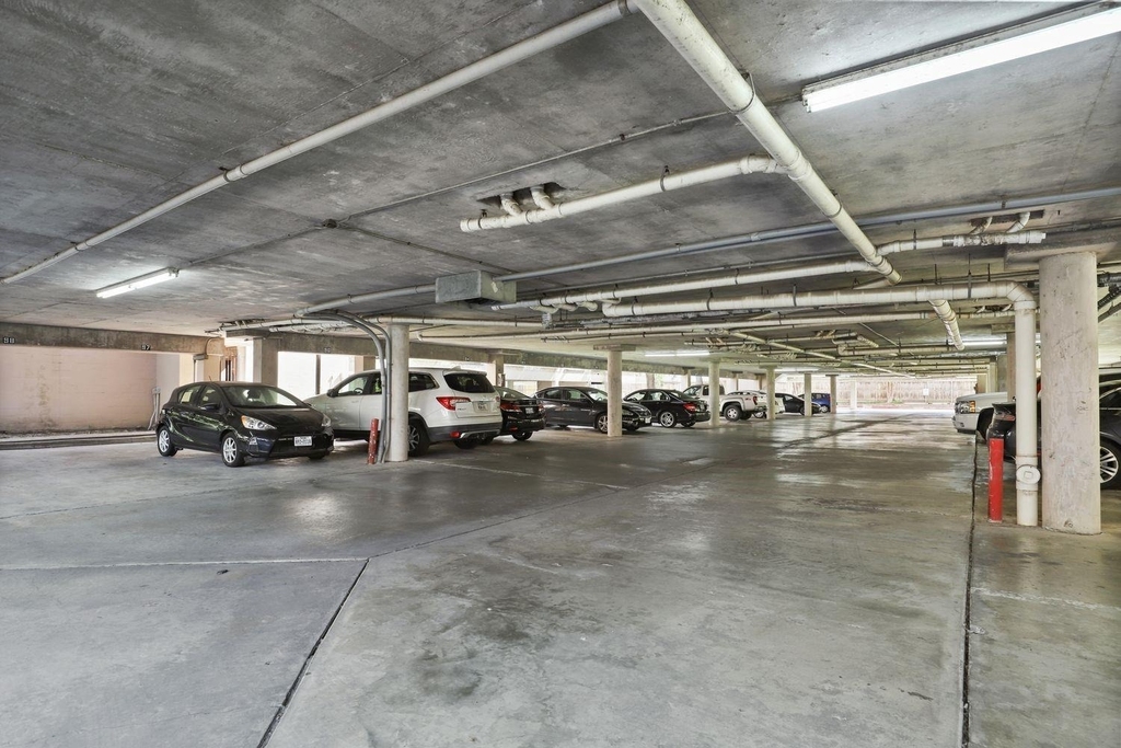 2209 S Braeswood Boulevard - Photo 5