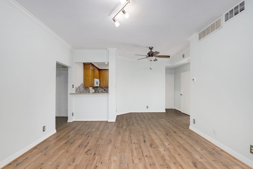2209 S Braeswood Boulevard - Photo 24