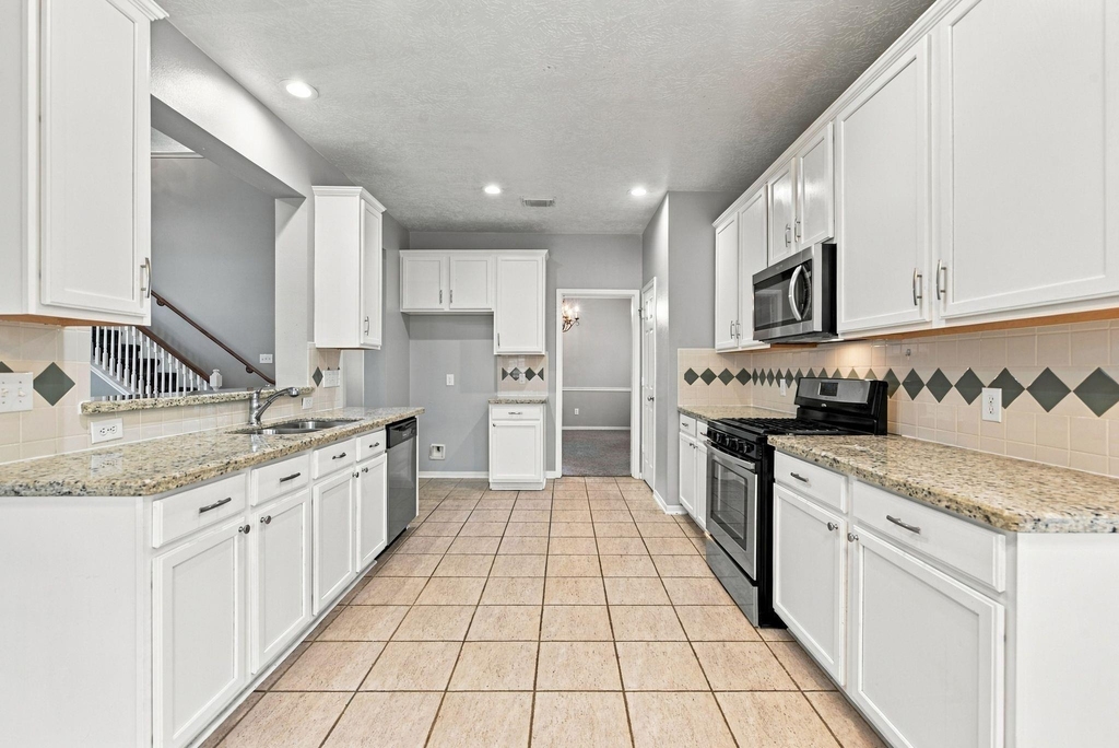 19118 Sprintwood Court - Photo 12