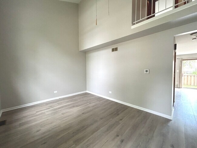 1453 N Chelsea Avenue - Photo 4