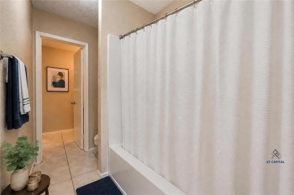1926 Avenue B - Photo 17