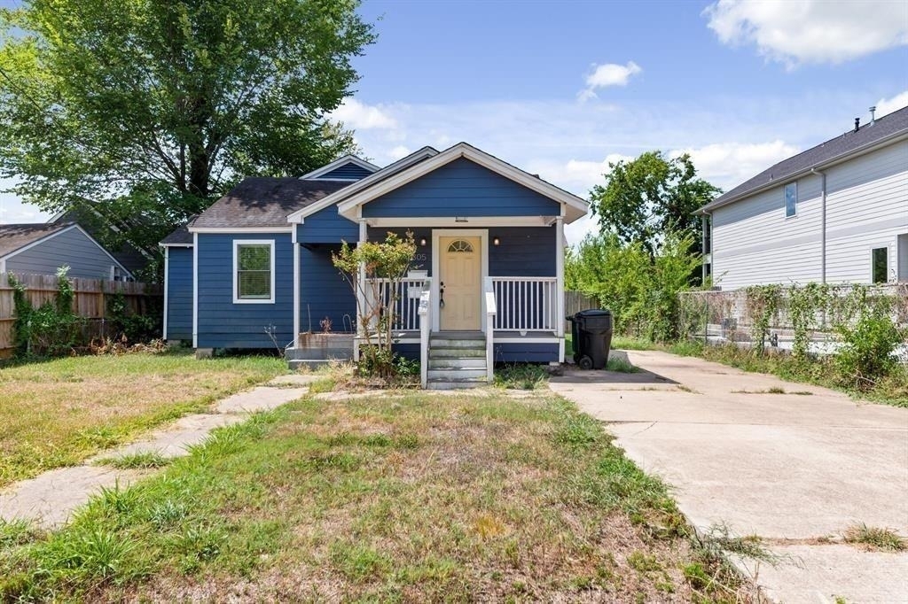 1305 Idylwild Street - Photo 1