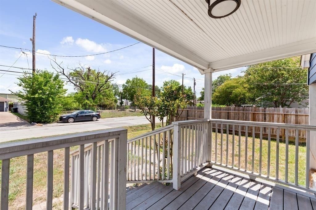 1305 Idylwild Street - Photo 4