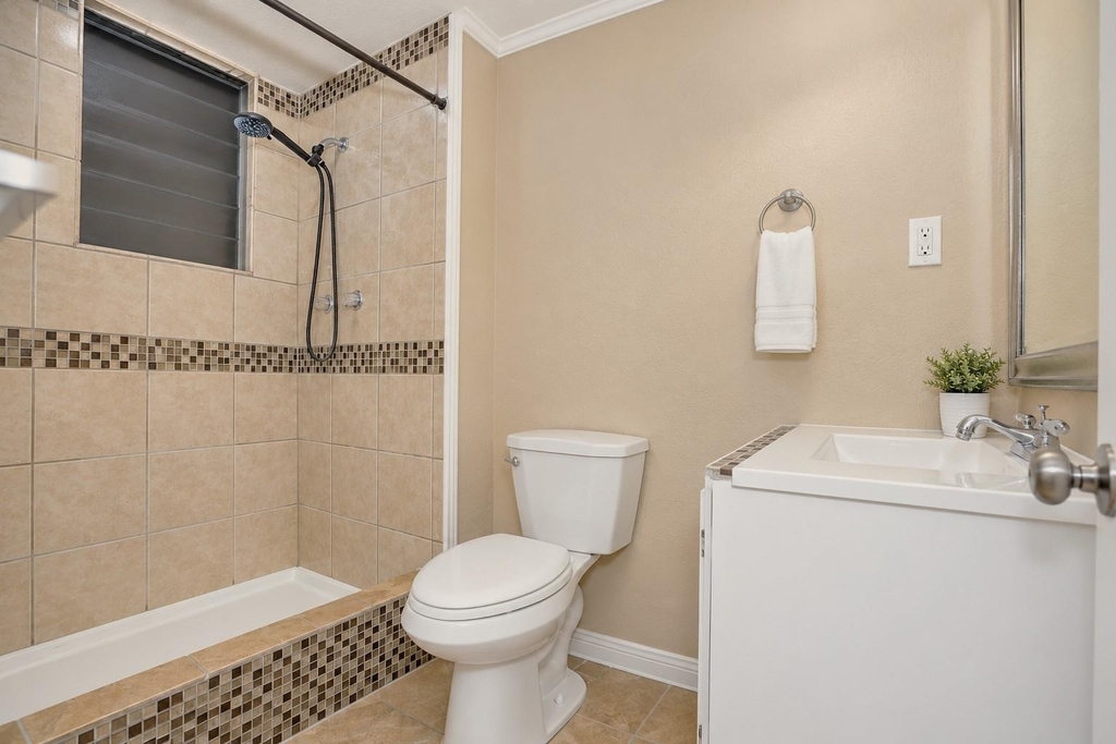 207 Smith Street - Photo 14
