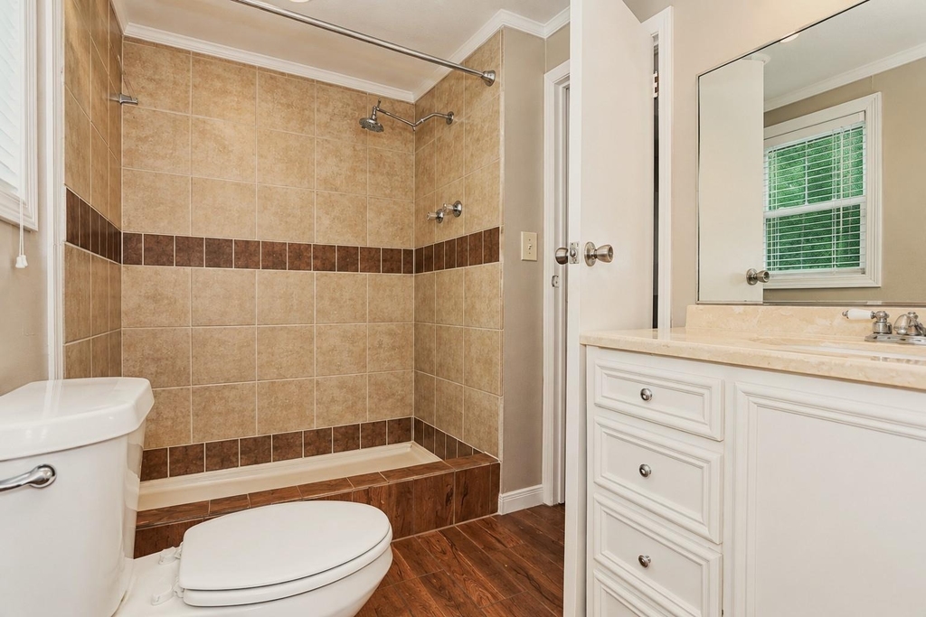 207 Smith Street - Photo 10