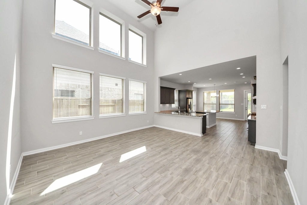 1919 Meadow Trail Drive - Photo 8