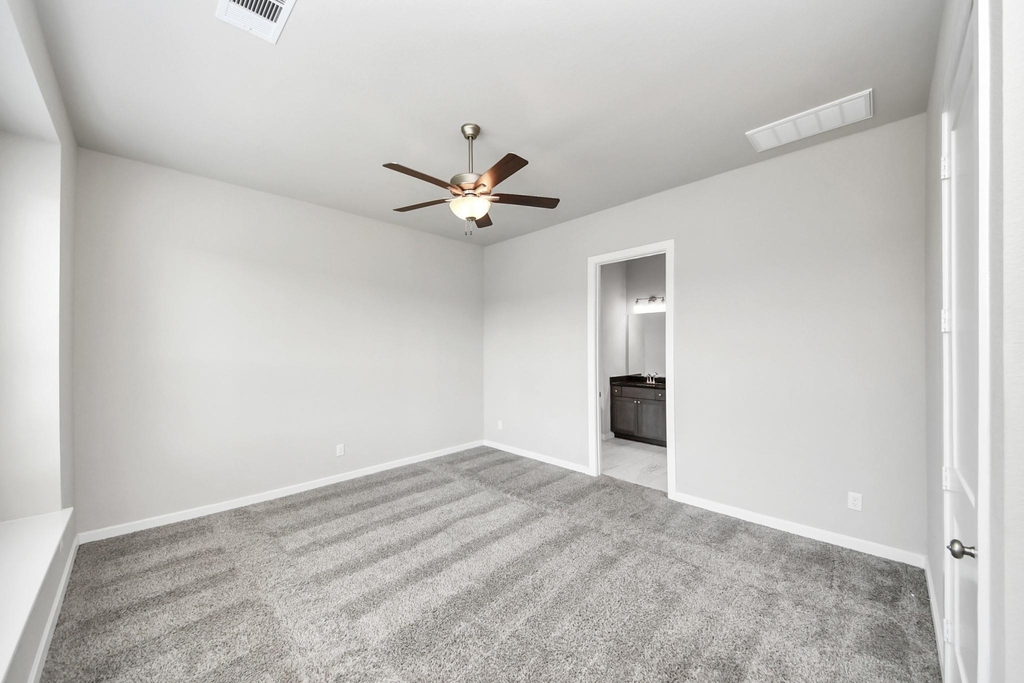 1919 Meadow Trail Drive - Photo 20