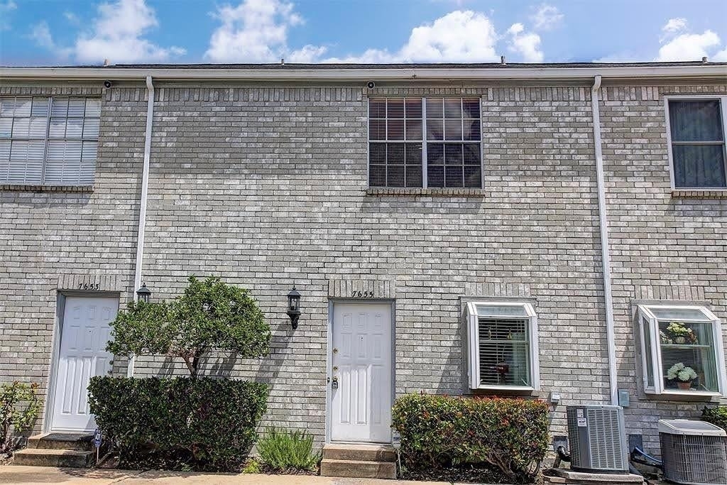 7655 Cambridge Street - Photo 12