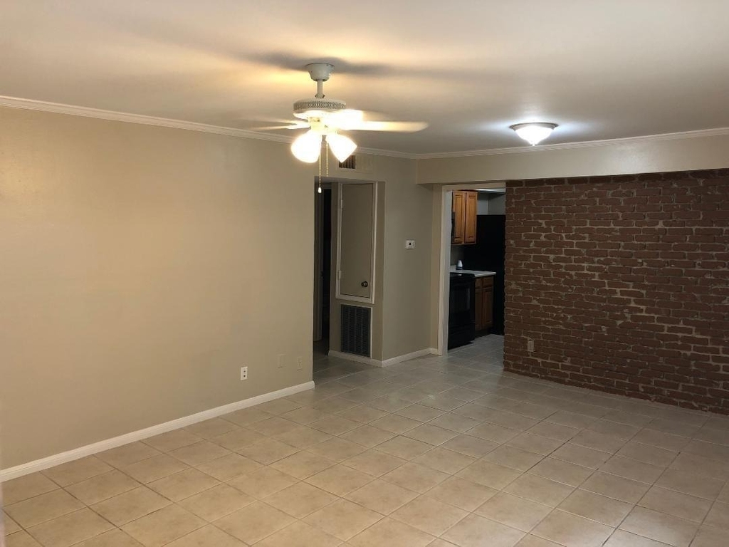 2507 Montrose Boulevard - Photo 4