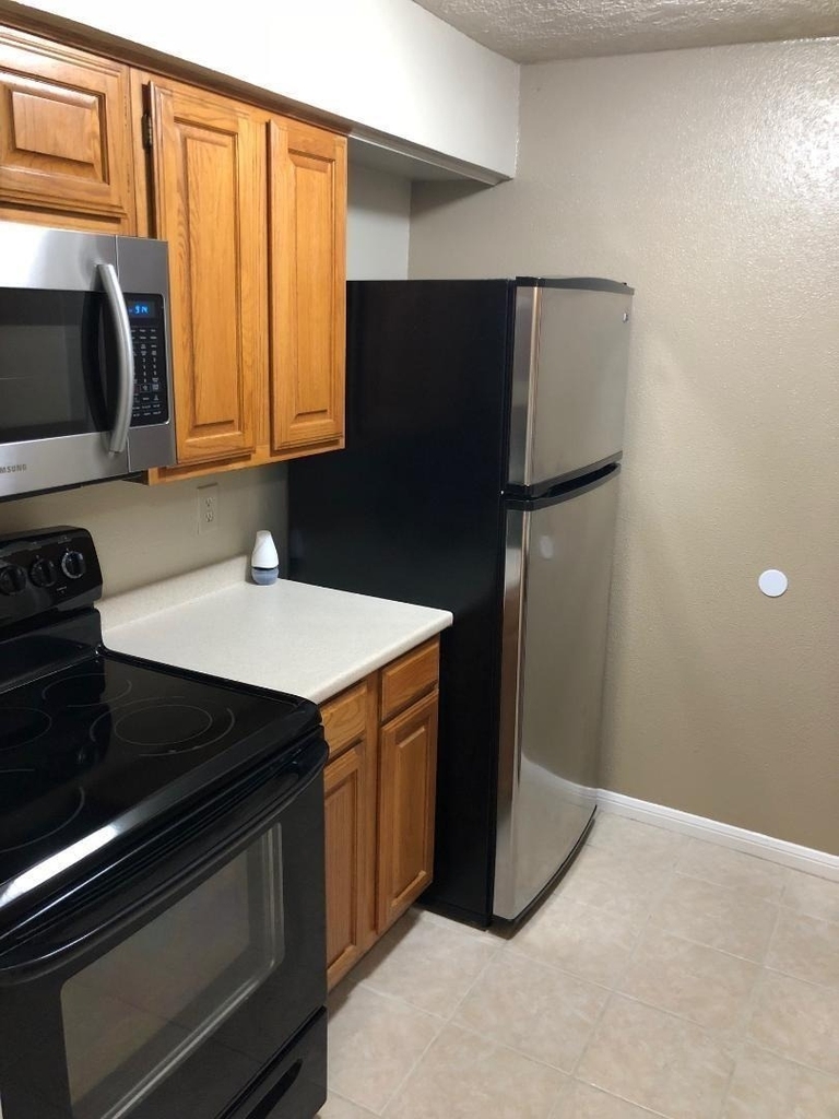 2507 Montrose Boulevard - Photo 9