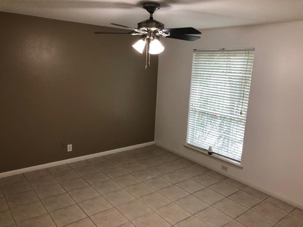 2507 Montrose Boulevard - Photo 10