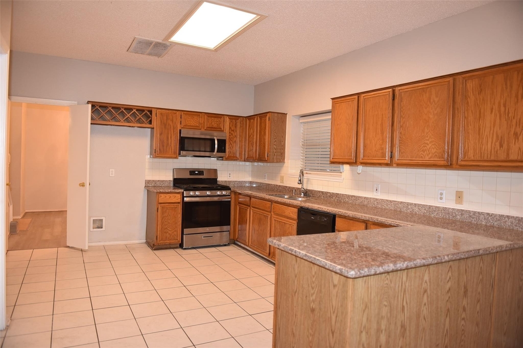 2811 Grants River Circle - Photo 10