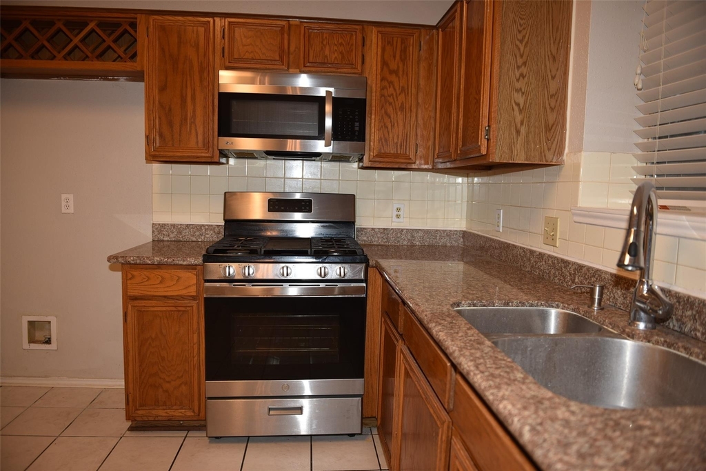 2811 Grants River Circle - Photo 11