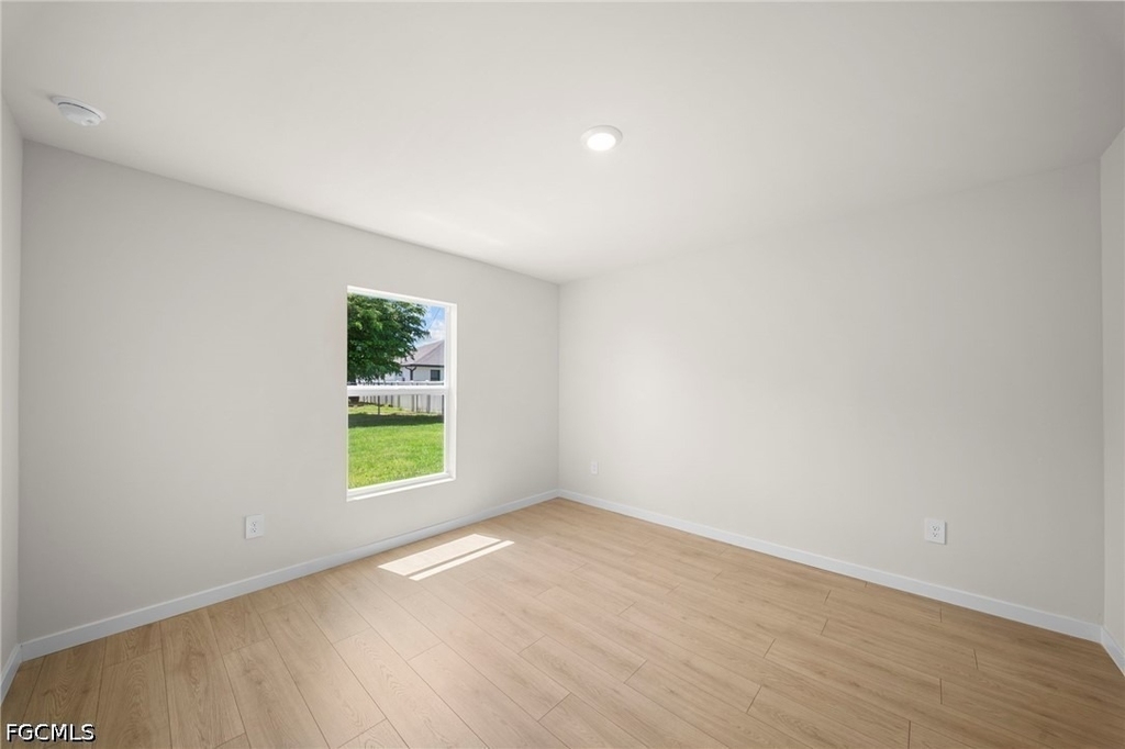 3030 Sw 15th Place - Photo 12