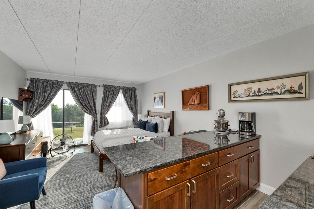 375 Endicott N - Photo 5