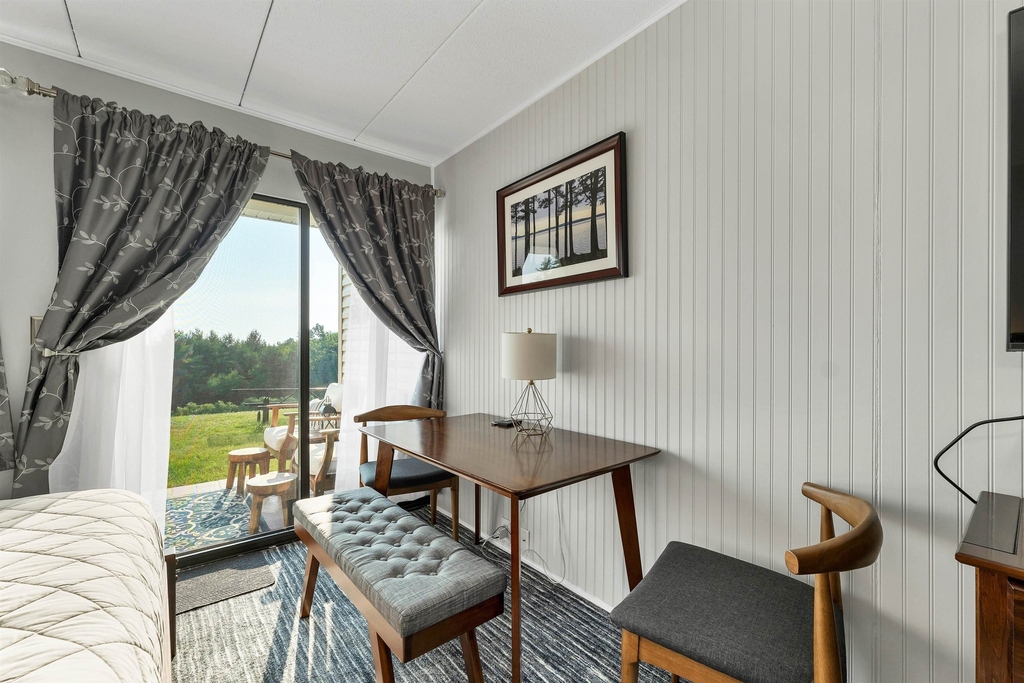 375 Endicott N. - Photo 4