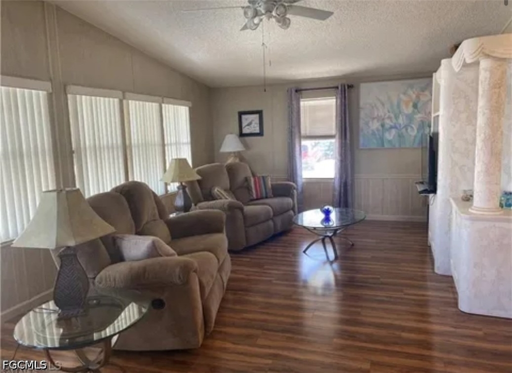 571 Sunrise Lane - Photo 3