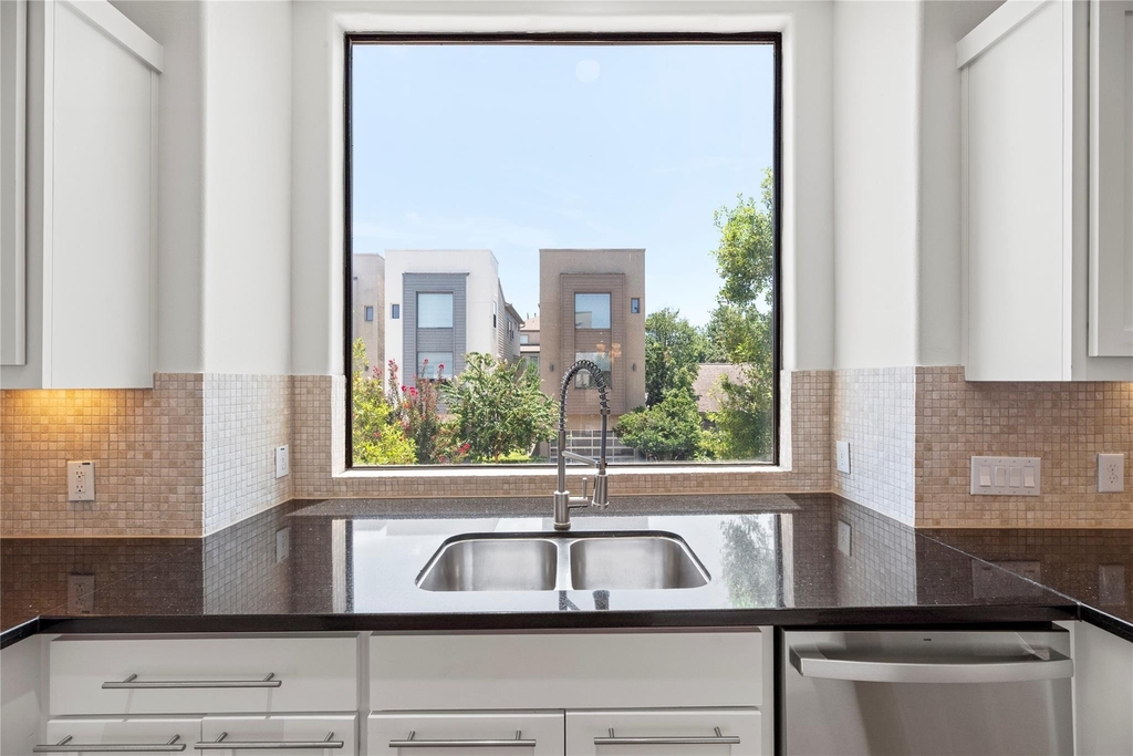 4320 Blossom Street - Photo 14