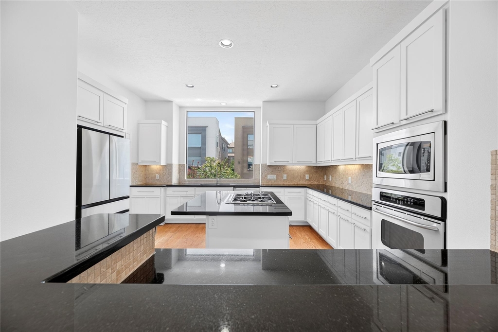 4320 Blossom Street - Photo 12