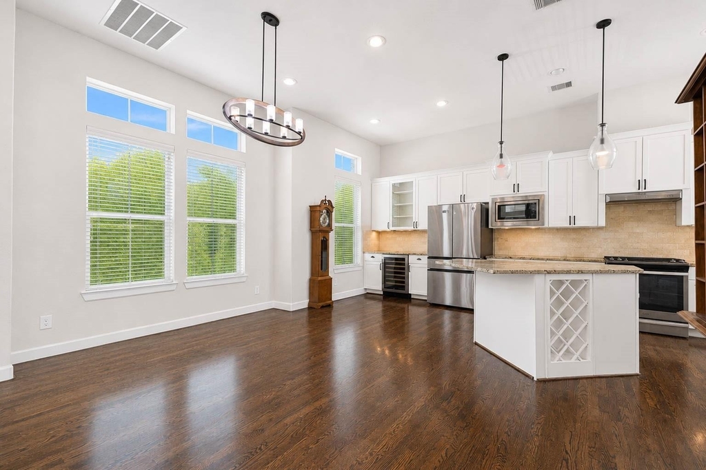 4007 Beacon Fisher Drive - Photo 4