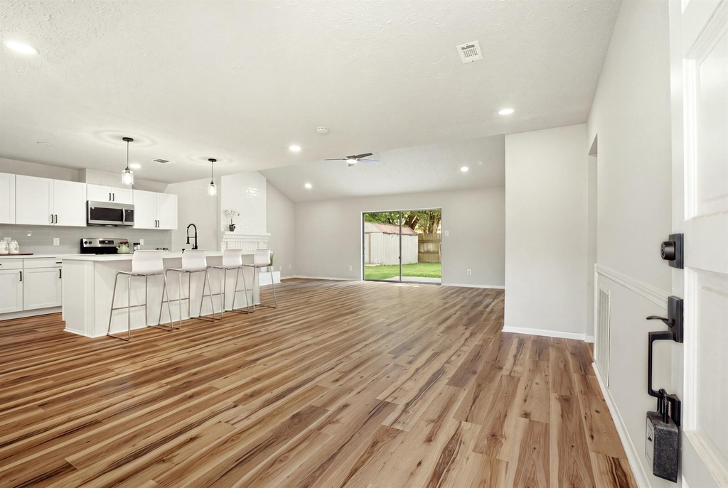 22603 Deville Drive - Photo 6