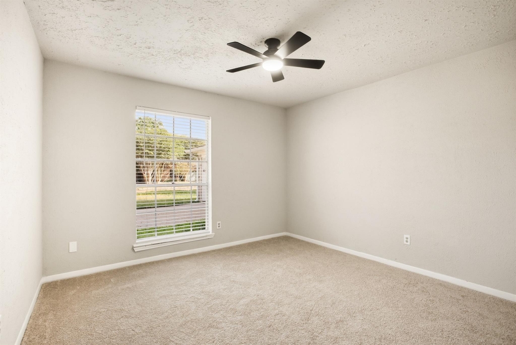 22603 Deville Drive - Photo 23