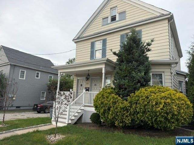 326 Delawanna - Photo 12