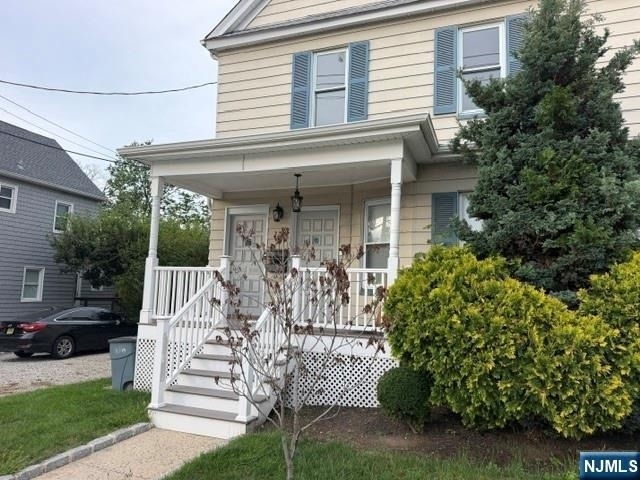 326 Delawanna - Photo 0