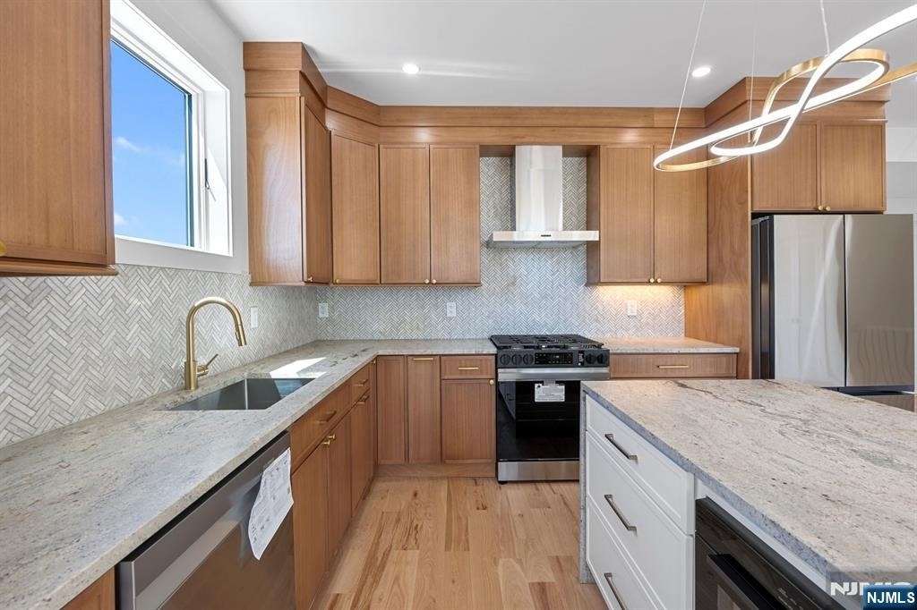 849 Pleasantview - Photo 1