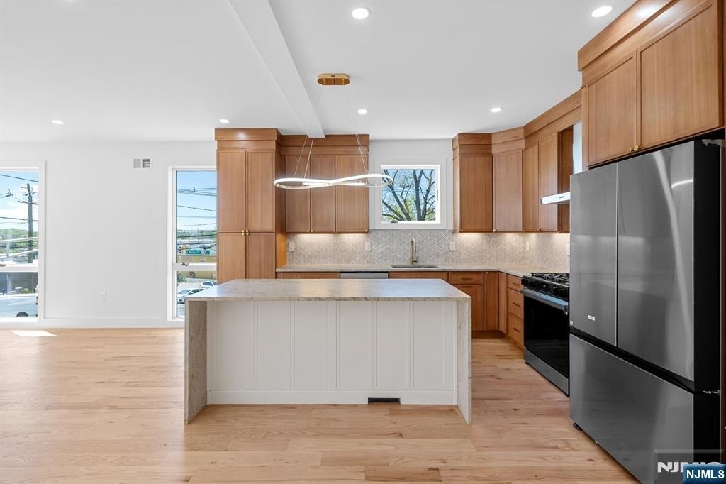 849 Pleasantview - Photo 2
