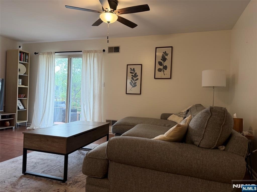 321 Ringwood - Photo 6