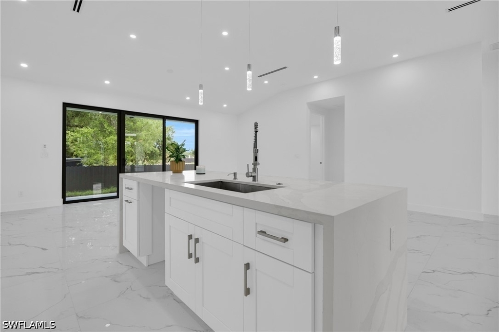 3307 E 17th Street - Photo 3