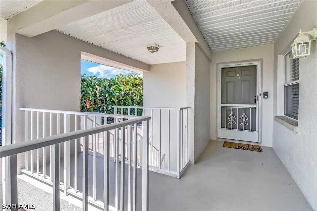 1358 Derbyshire Court - Photo 2