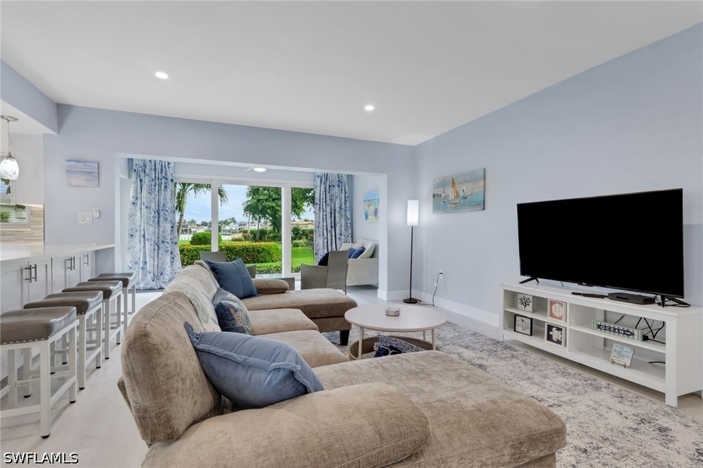 3400 Gulf Shore Boulevard N - Photo 10