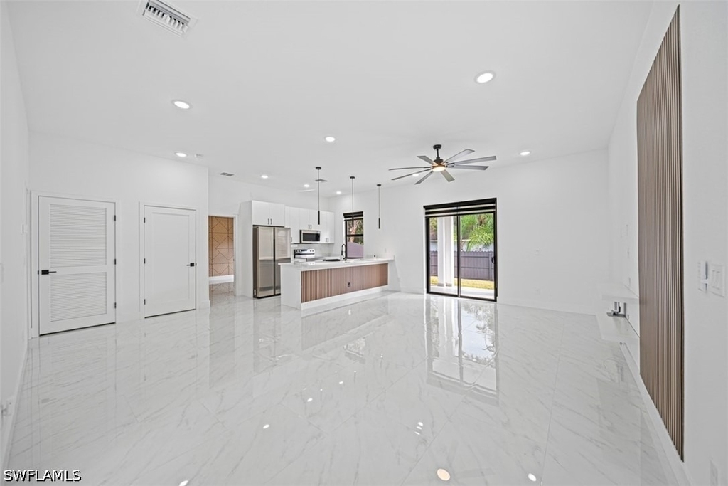 17 W 7th Street - Photo 3