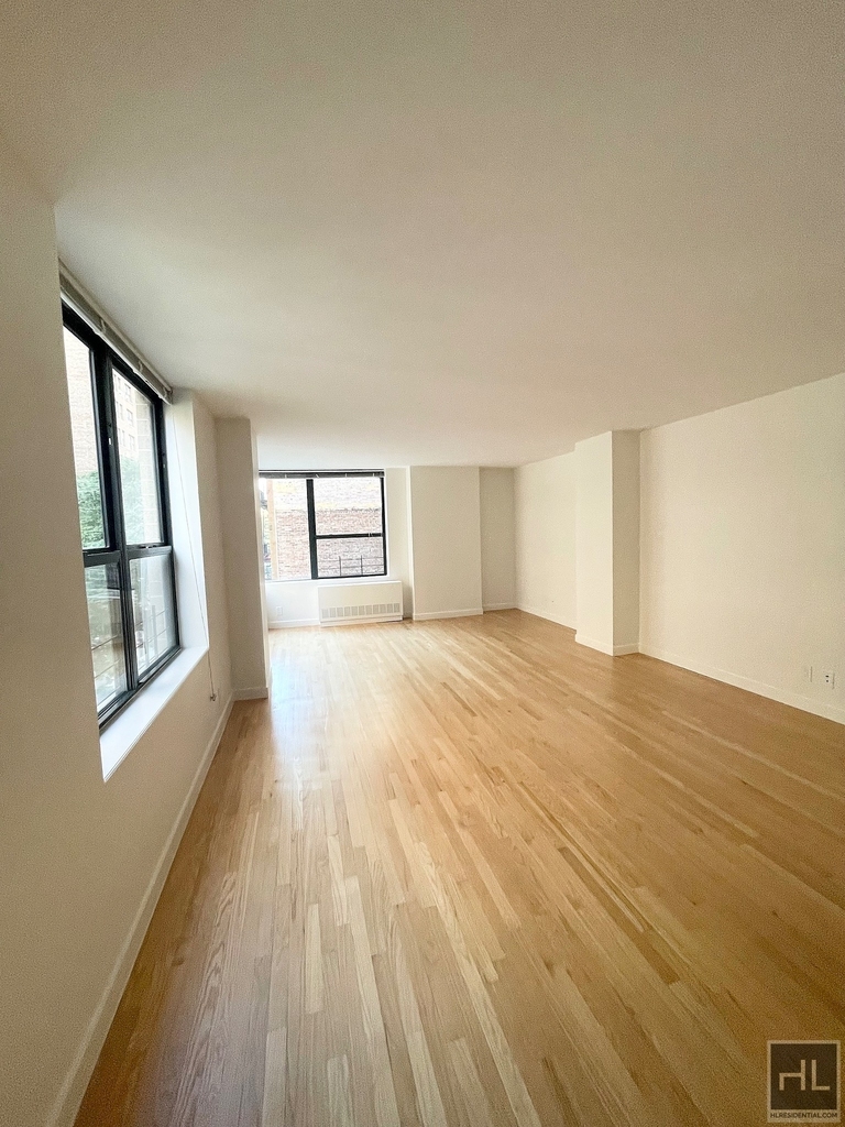 West 87th Street - Photo 1