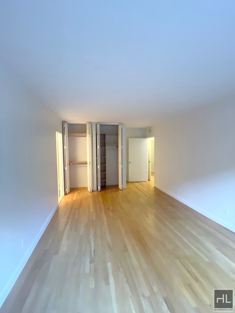 West 87th Street - Photo 5