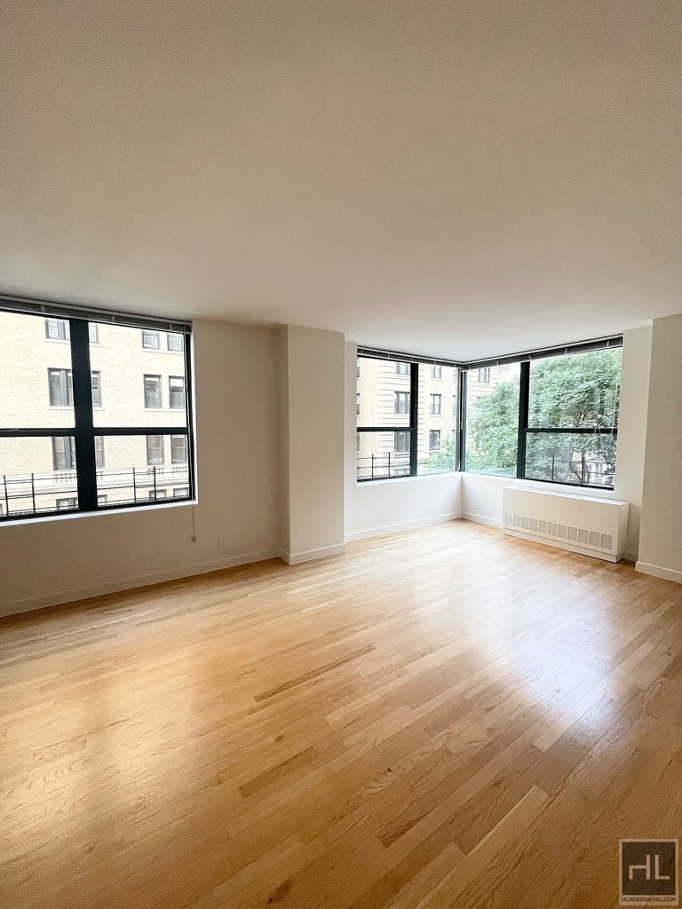 West 87th Street - Photo 0