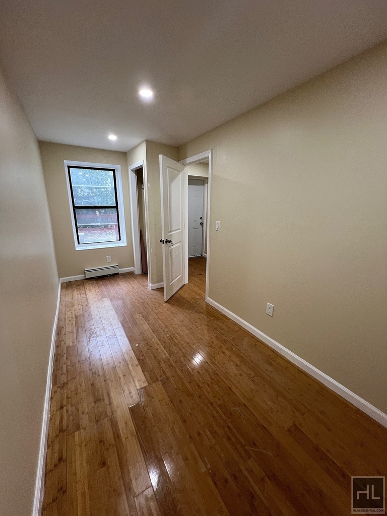 445 East 139 Street - Photo 5