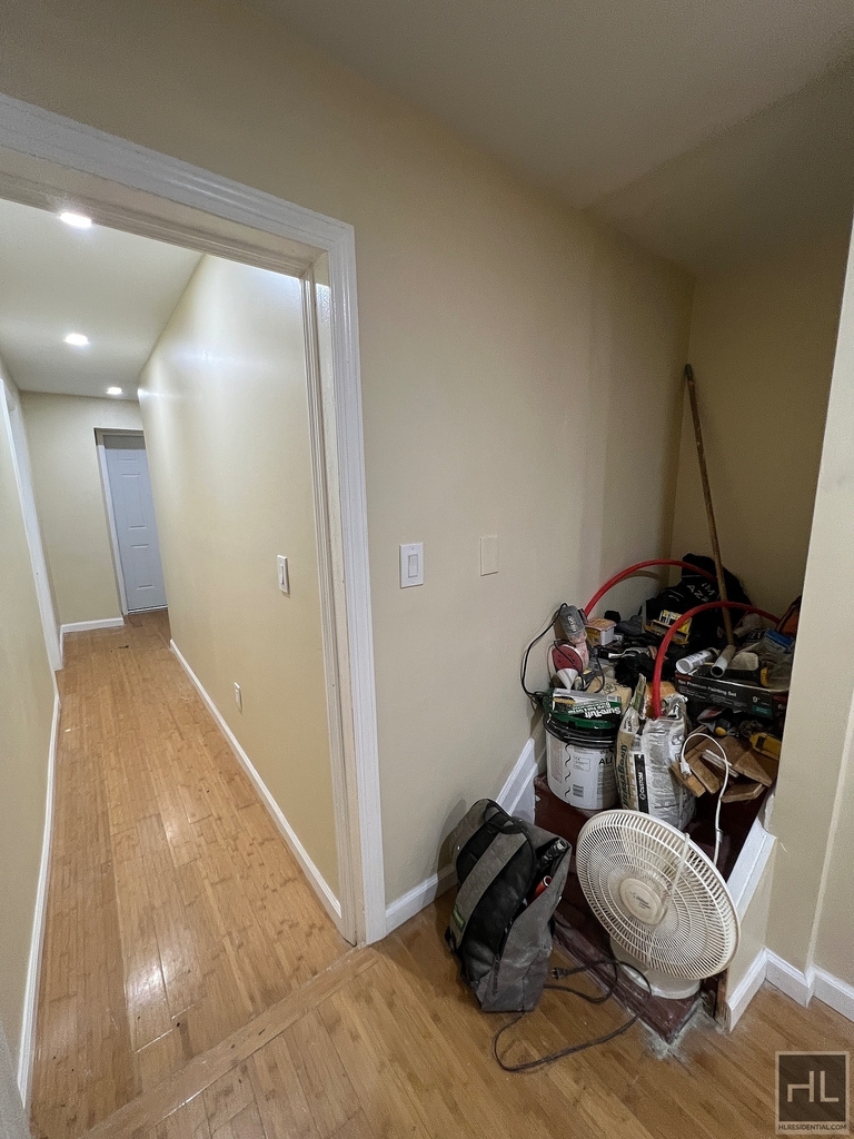 445 East 139 Street - Photo 4