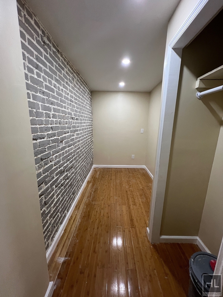 445 East 139 Street - Photo 8