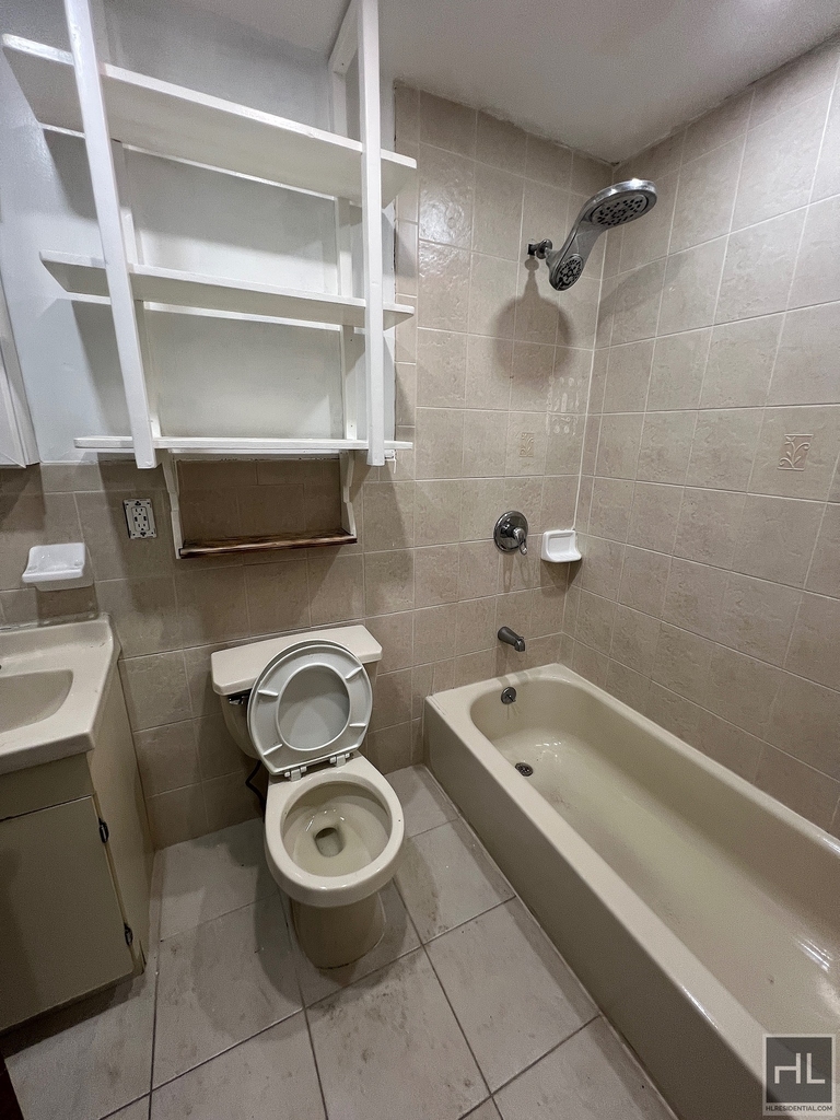 445 East 139 Street - Photo 11