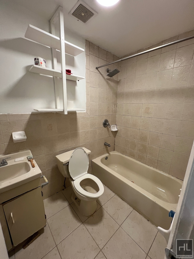 445 East 139 Street - Photo 6